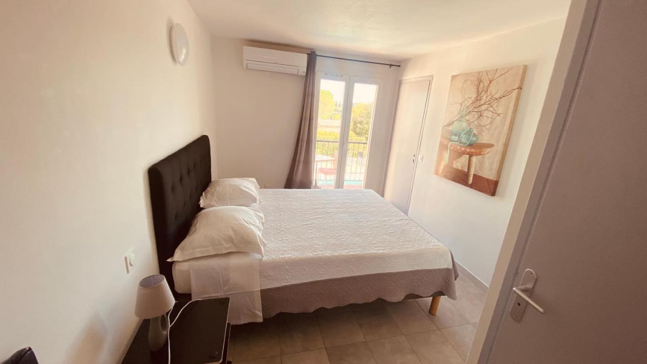 Hotel De La Poste ペメナード エクステリア 写真